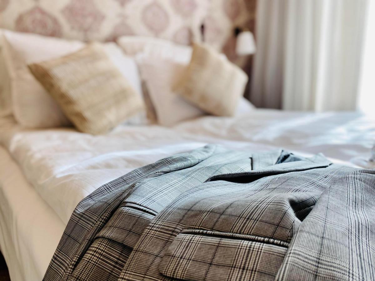 Opera16 Guestrooms Budapest Bagian luar foto