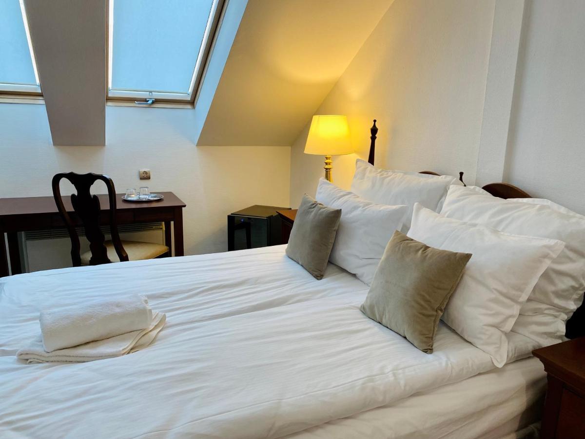 Opera16 Guestrooms Budapest Bagian luar foto