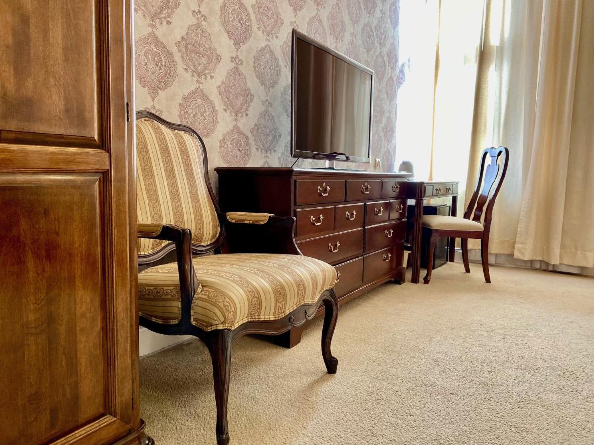 Opera16 Guestrooms Budapest Bagian luar foto