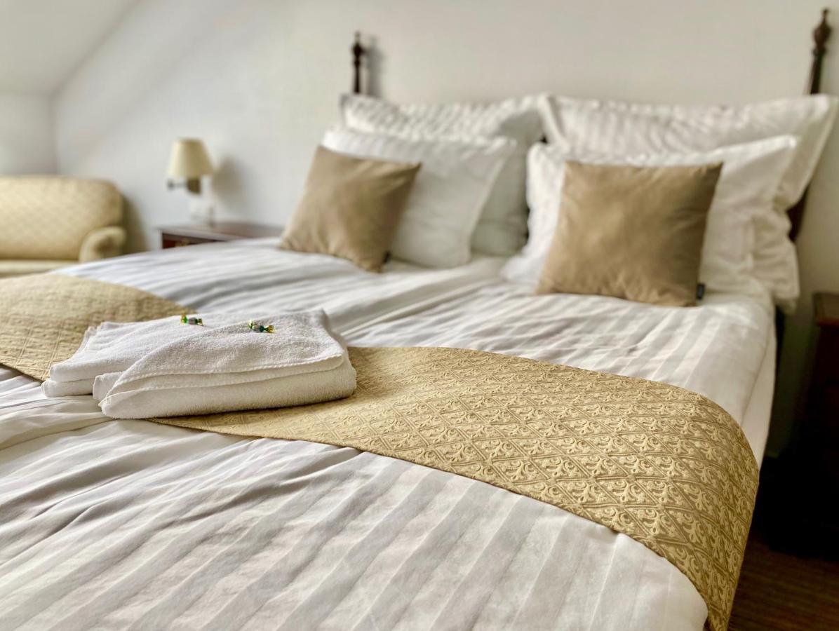 Opera16 Guestrooms Budapest Bagian luar foto