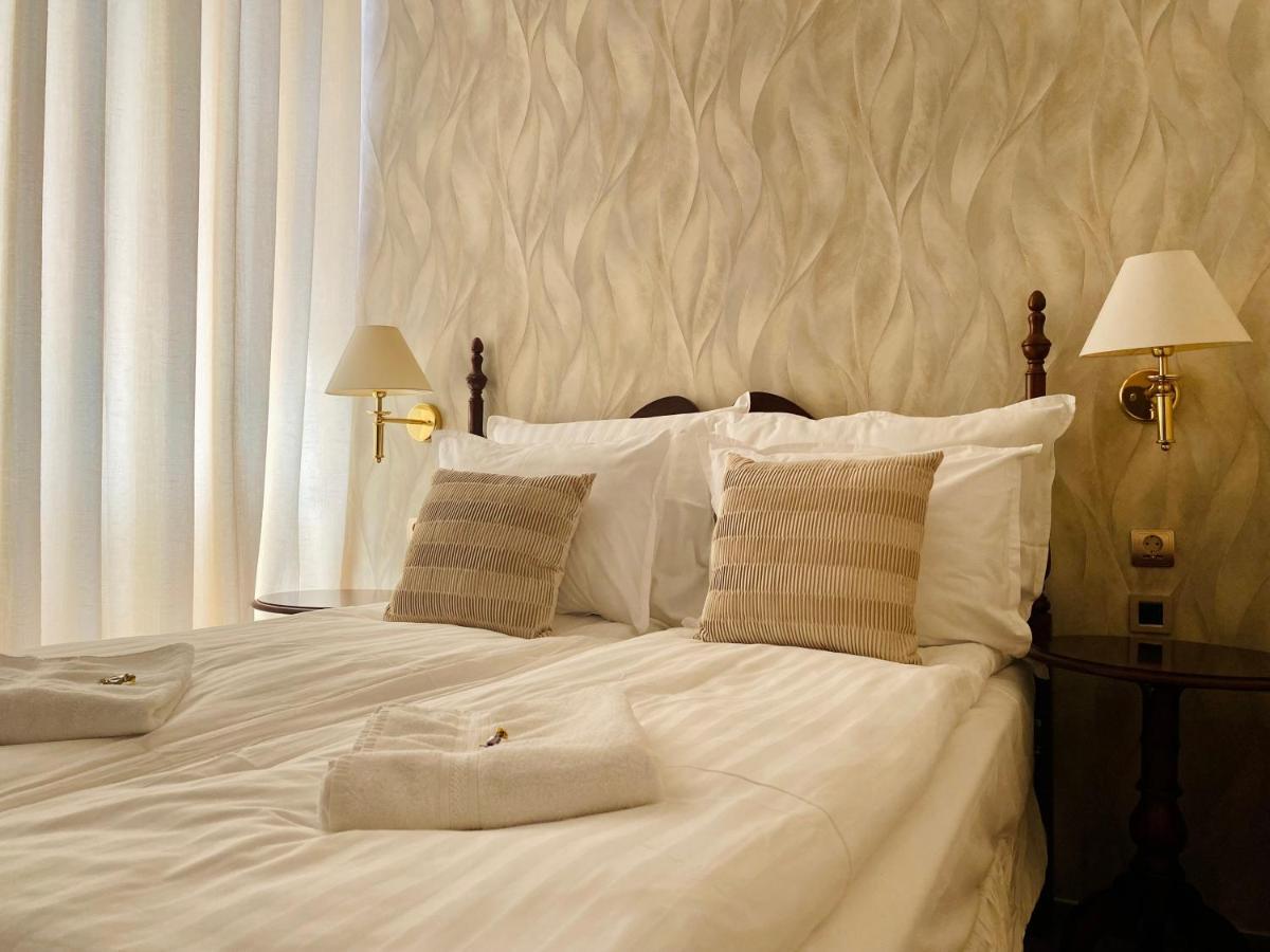 Opera16 Guestrooms Budapest Bagian luar foto