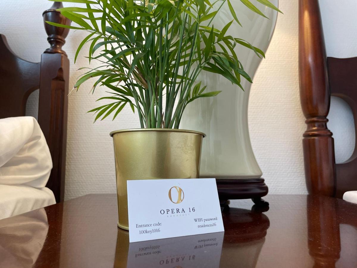Opera16 Guestrooms Budapest Bagian luar foto